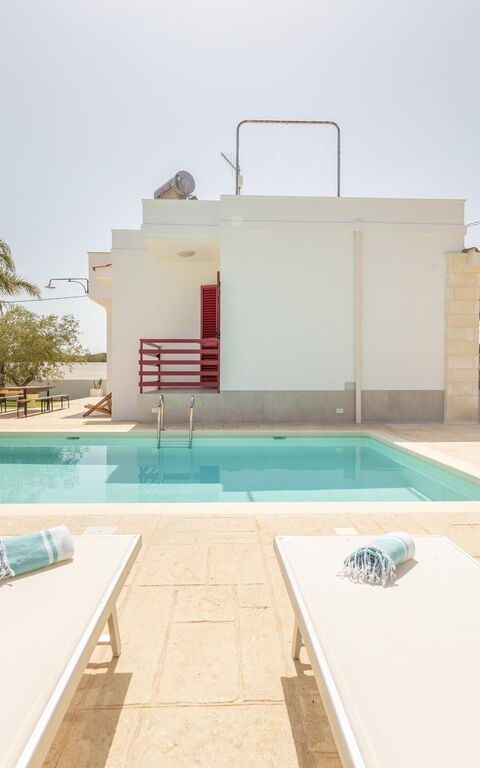 Villa Dolcevivere: Buitenkanten, Buitenshuis, Zomer, zwembad