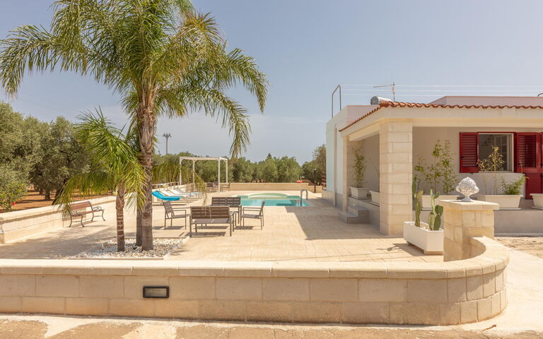 Villa Dolcevivere: Buitenkanten, Buitenshuis, Zomer, zwembad