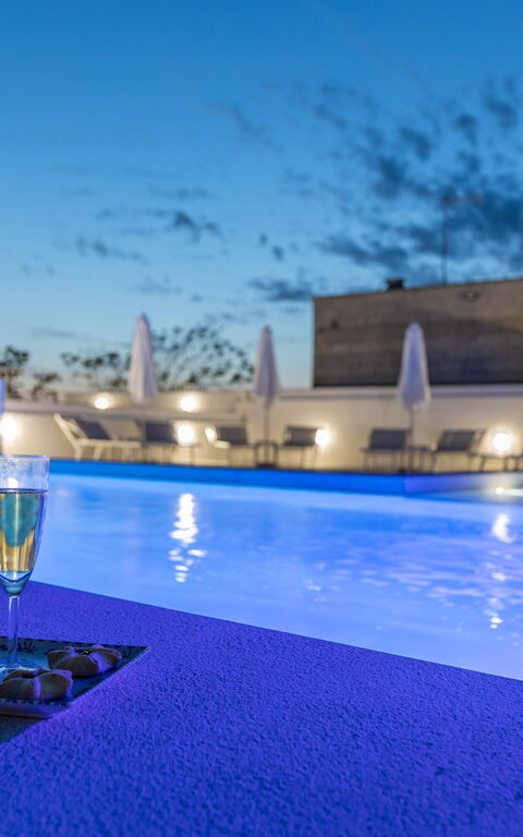 Villa Don Carmine: Buitenkanten, Buitenshuis, zwembad