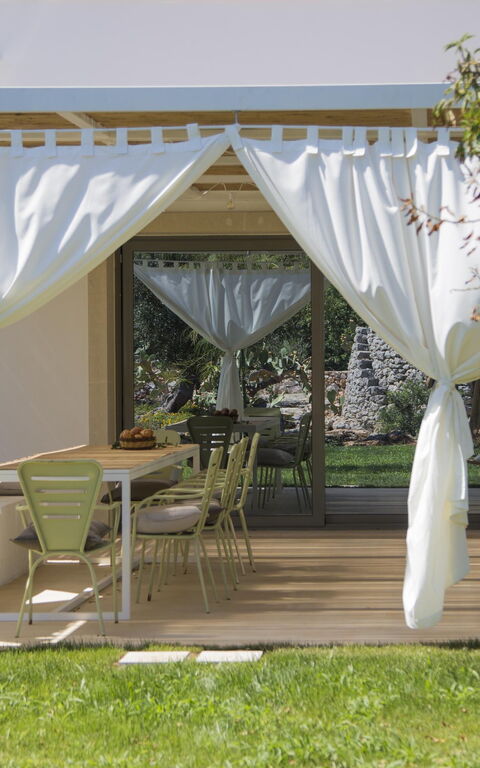 Villa Platino: Buitenkanten, Buitenshuis, Tuin