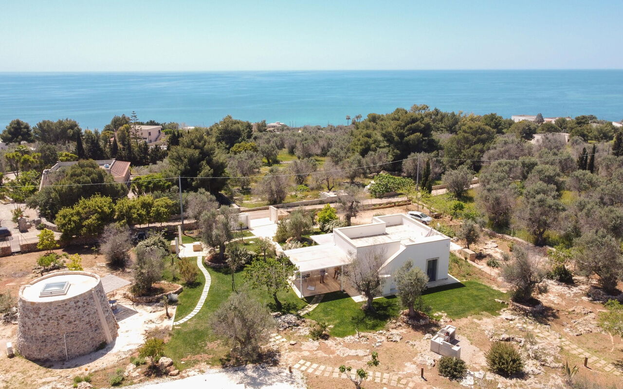 Villa Platino: Buitenkanten, Buitenshuis, Keer bekeken, Tuin