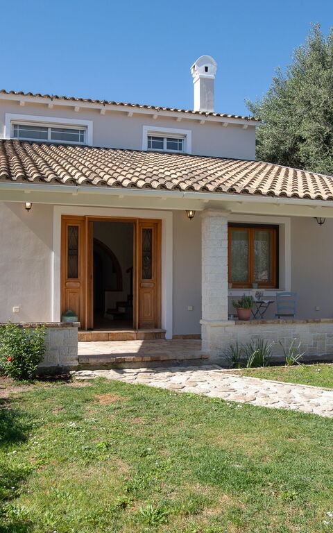 Villa Armonia: Buitenkanten, Buitenshuis, Hoofdingang