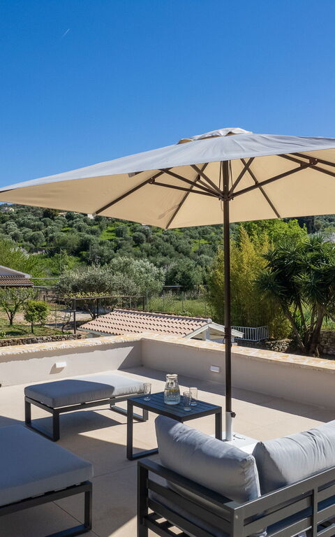 Villa Armonia: Balkon / terras / patio, Buitenkanten, Buitenshuis, Keer bekeken