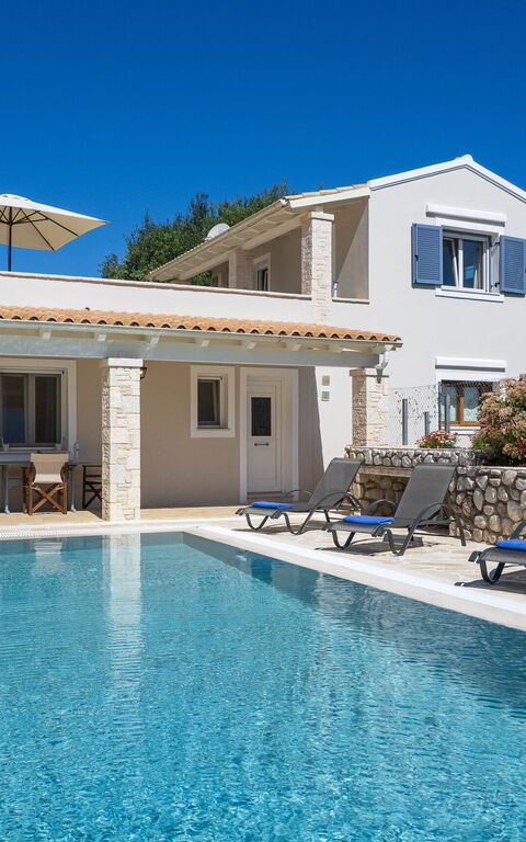 Villa Armonia: Buitenkanten, Buitenshuis, zwembad