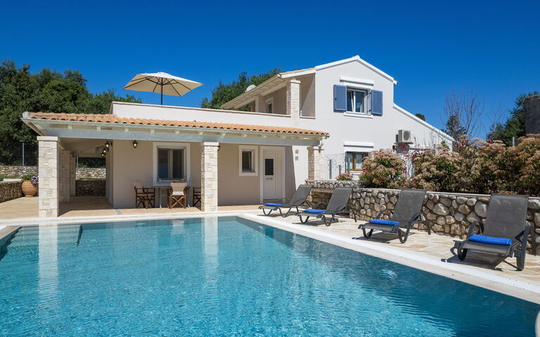 Villa Armonia: Buitenkanten, Buitenshuis, zwembad