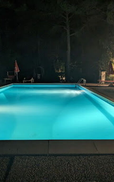 Leccino: Buitenkanten, Buitenshuis, zwembad