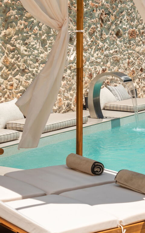 Villa Paul: Buitenkanten, Buitenshuis, zwembad