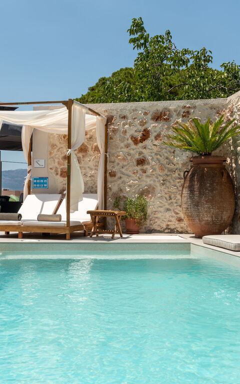 Villa Paul: Buitenkanten, Buitenshuis, zwembad