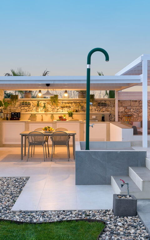 Villa Paradisus: Balkon / terras / patio, Buitenkanten, Buitenshuis, Tuin