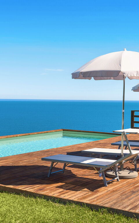 Villa Coralia: Buitenkanten, Buitenshuis, Keer bekeken, Tuin, zwembad