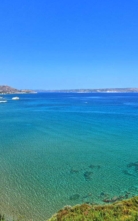 Villa Sapphire: Buitenshuis, Keer bekeken