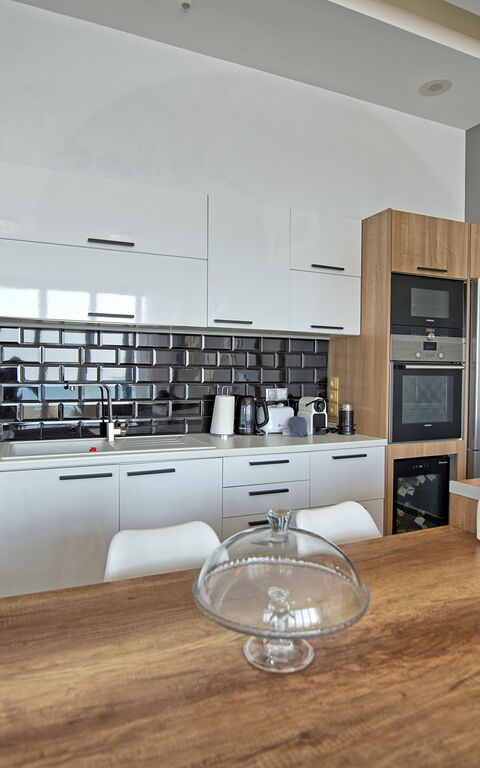 Villa Sapphire: Keuken, Lunchroom