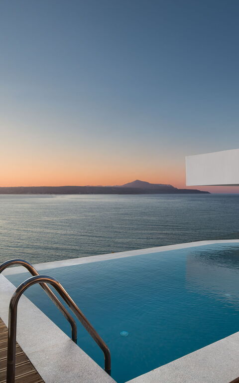 Villa Sapphire: Buitenshuis, Keer bekeken, zwembad