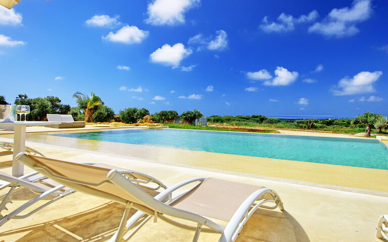 Villa Infinito: Buitenkanten, Buitenshuis, zwembad