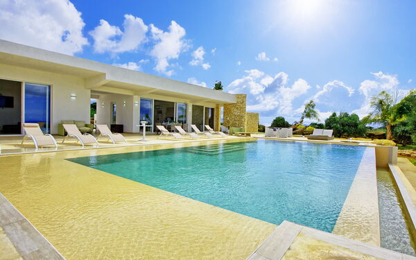 Villa Infinito: Buitenkanten, Buitenshuis, zwembad