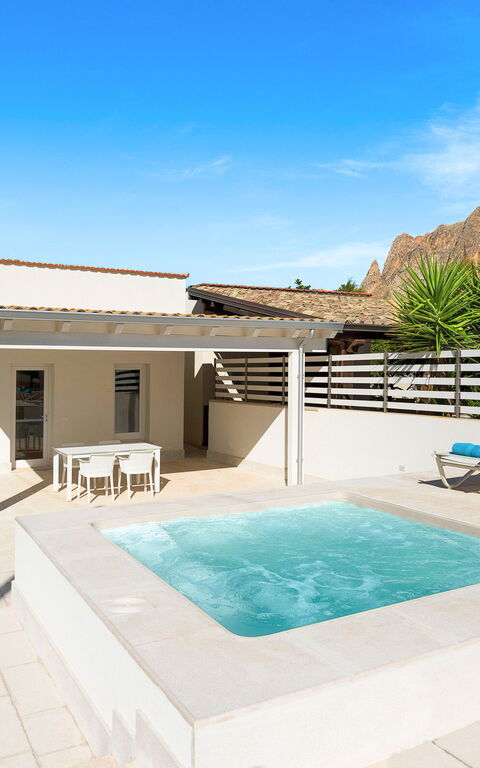 La Siesta: Buitenkanten, Buitenshuis, zwembad