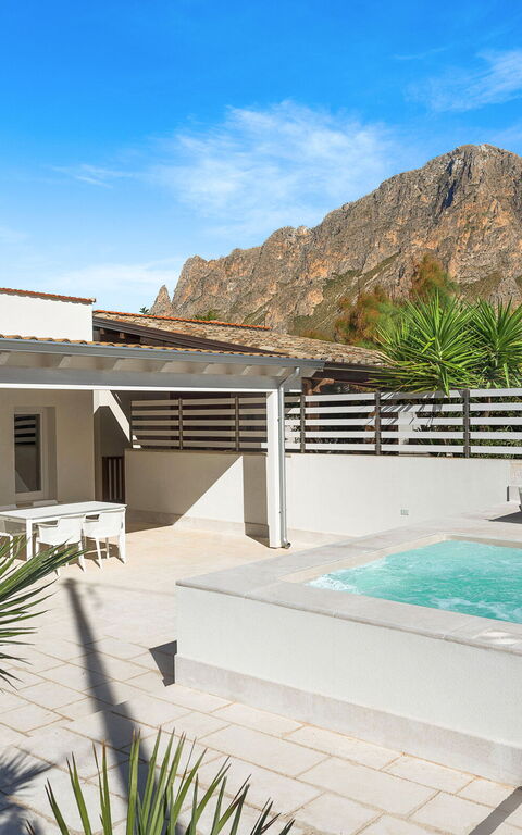 La Siesta: Buitenkanten, Buitenshuis, zwembad