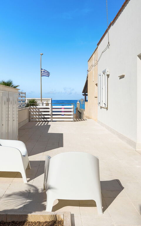 La Siesta: Buitenkanten, Buitenshuis, Keer bekeken