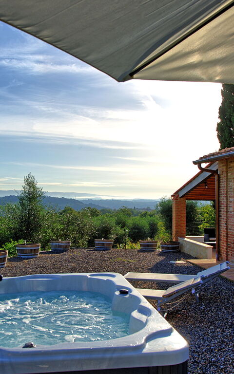 Casa Andrea: bubbelbad, Buitenkanten, Buitenshuis