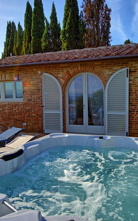 Casa Andrea: bubbelbad, Buitenkanten, Buitenshuis