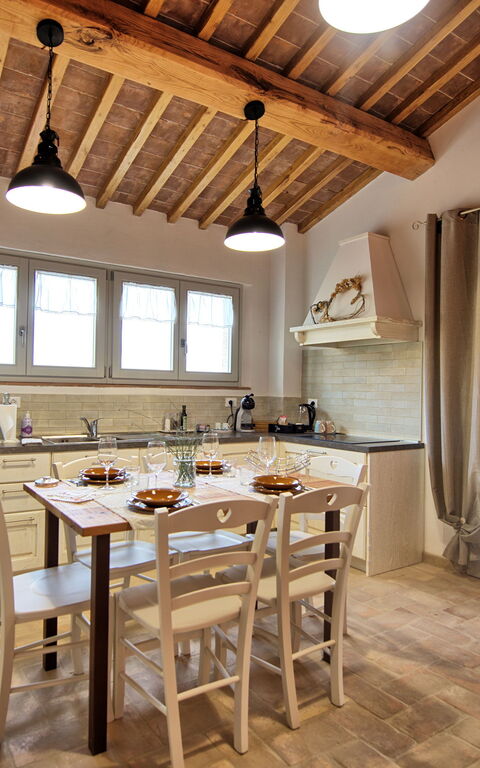 Casa Andrea: Keuken, Lunchroom, Woonkamer