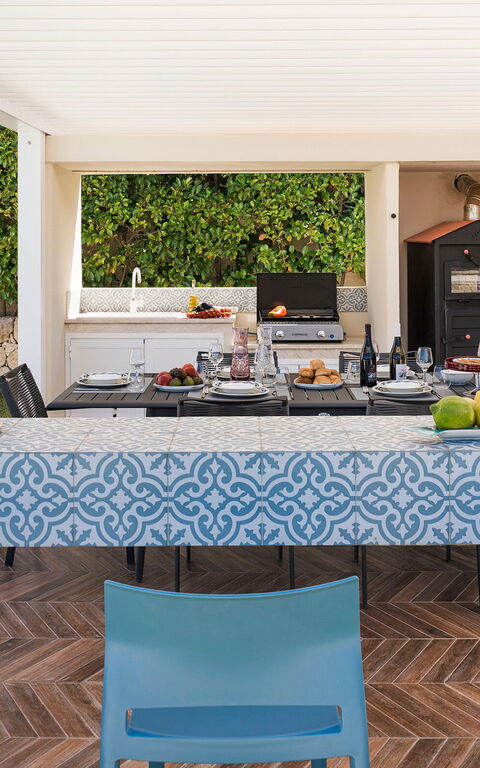 Villa Dilecta: Buitenkanten, Buitenshuis