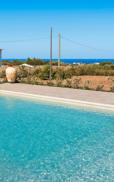 Villa Paolina: Buitenkanten, Buitenshuis, zwembad