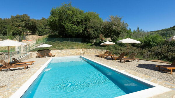 Casa Minuccia: Buitenkanten, Buitenshuis, zwembad