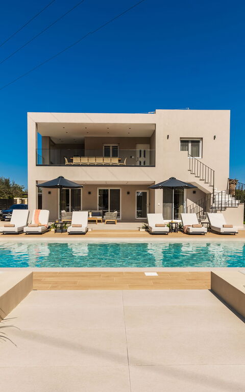 Villa Serenity: Buitenkanten, Buitenshuis, Tuin, zwembad