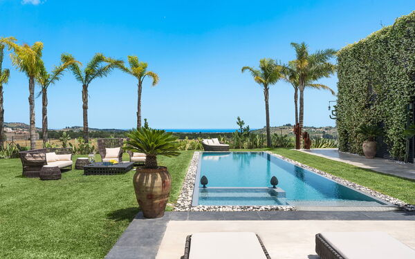 Villa Agnese: Buitenkanten, Buitenshuis, Keer bekeken, Tuin, zwembad