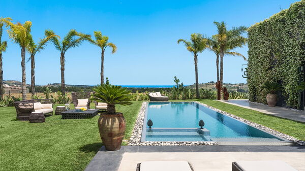 Villa Agnese: Buitenkanten, Buitenshuis, Keer bekeken, Tuin, zwembad