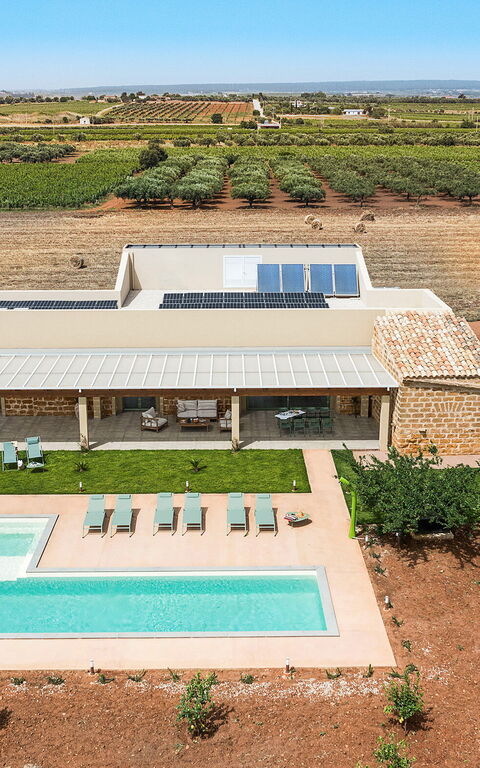 Villa Cavalè: Buitenkanten, Buitenshuis, Keer bekeken, Tuin, zwembad