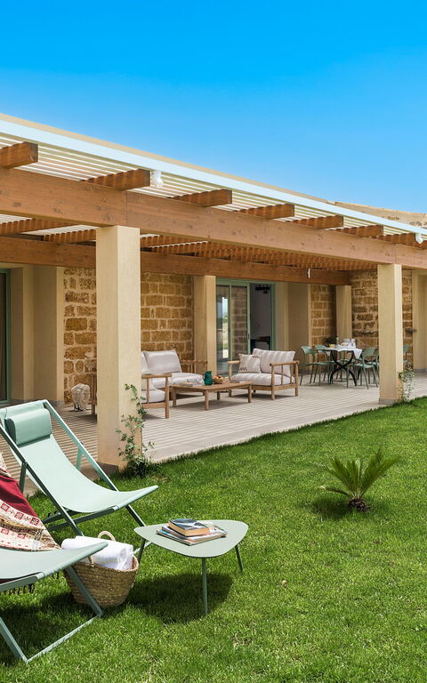 Villa Cavalè: Buitenkanten, Buitenshuis, Tuin