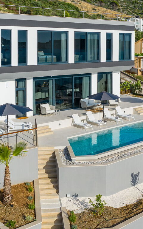 Villa Allina: Keer bekeken, zwembad