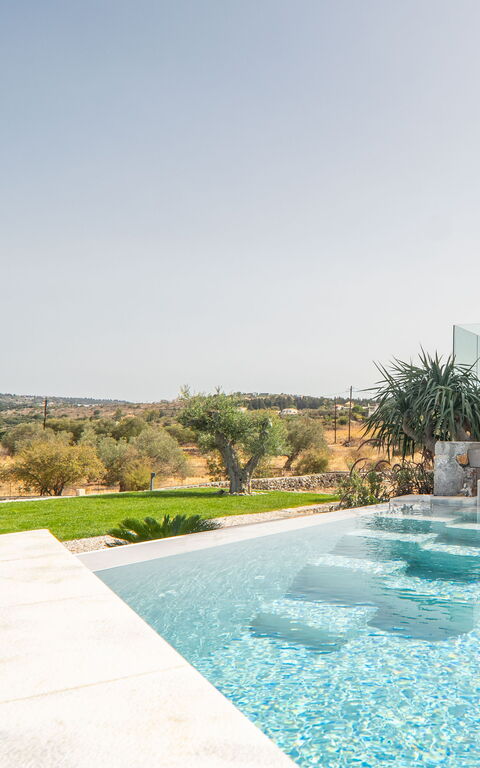 Venetian Villa: Buitenkanten, Buitenshuis, Keer bekeken, Tuin, zwembad