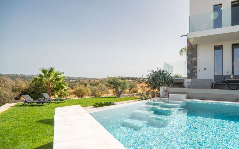 Venetian Villa: Buitenkanten, Buitenshuis, Keer bekeken, Tuin, zwembad