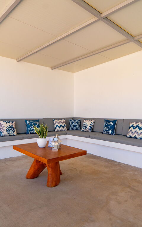 Christianna Apartments: Balkon / terras / patio, Buitenshuis