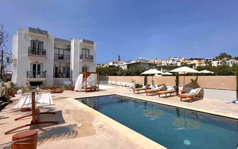 Christianna Apartments