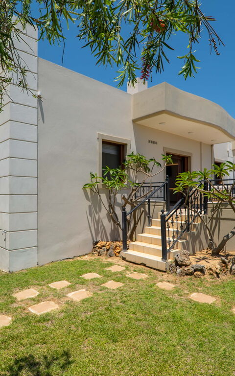 Villa Aetheria: Buitenkanten, Buitenshuis, Tuin