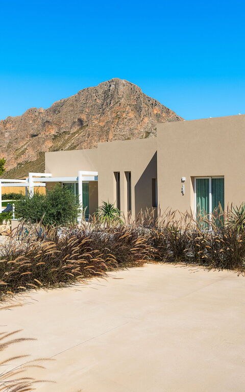 Villa Castalia: Buitenkanten, Buitenshuis