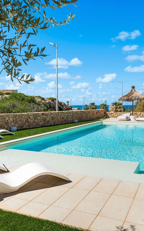 Villa Castalia: Buitenkanten, Buitenshuis, Keer bekeken, Tuin, zwembad