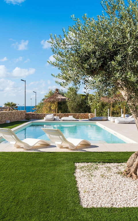 Villa Castalia: Buitenkanten, Buitenshuis, Keer bekeken, Tuin, zwembad