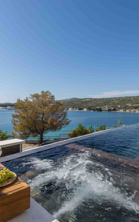 Villa Olive Vista 1: Buitenkanten, Buitenshuis, Keer bekeken, zwembad