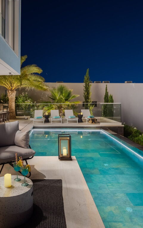 Villa Olive Vista 2: Balkon / terras / patio, Buitenkanten, Buitenshuis, Keer bekeken, zwembad