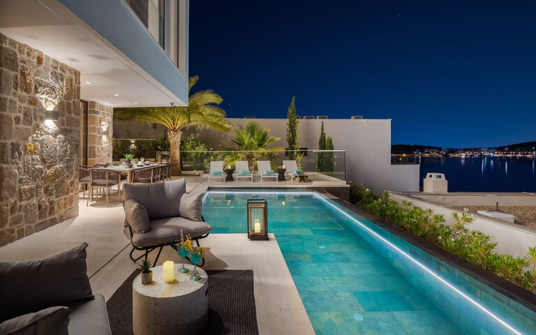 Villa Olive Vista 2: Balkon / terras / patio, Buitenkanten, Buitenshuis, Keer bekeken, zwembad