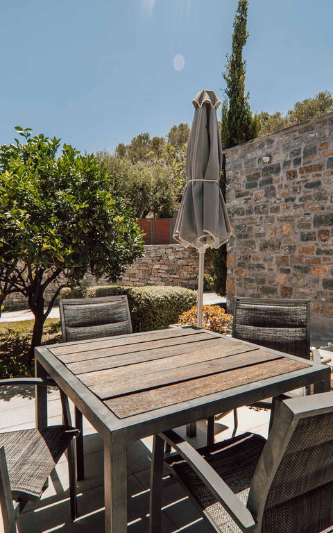 Villa Kera Panorama: Buitenkanten, Buitenshuis