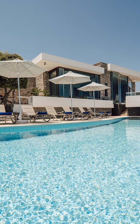 Villa Kera Panorama: Buitenkanten, Buitenshuis, zwembad