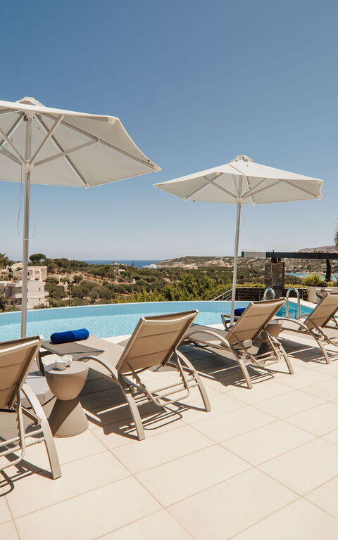 Villa Kera Panorama: Buitenkanten, Buitenshuis, Keer bekeken, zwembad