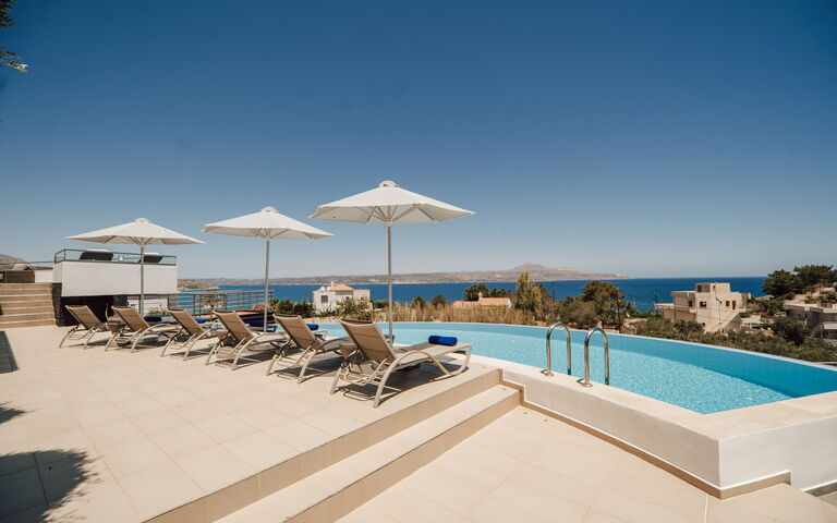 Villa Kera Panorama: Buitenkanten, Buitenshuis, Keer bekeken, zwembad