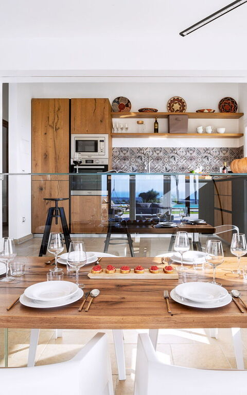 Villa Erakle: Keuken, Lunchroom